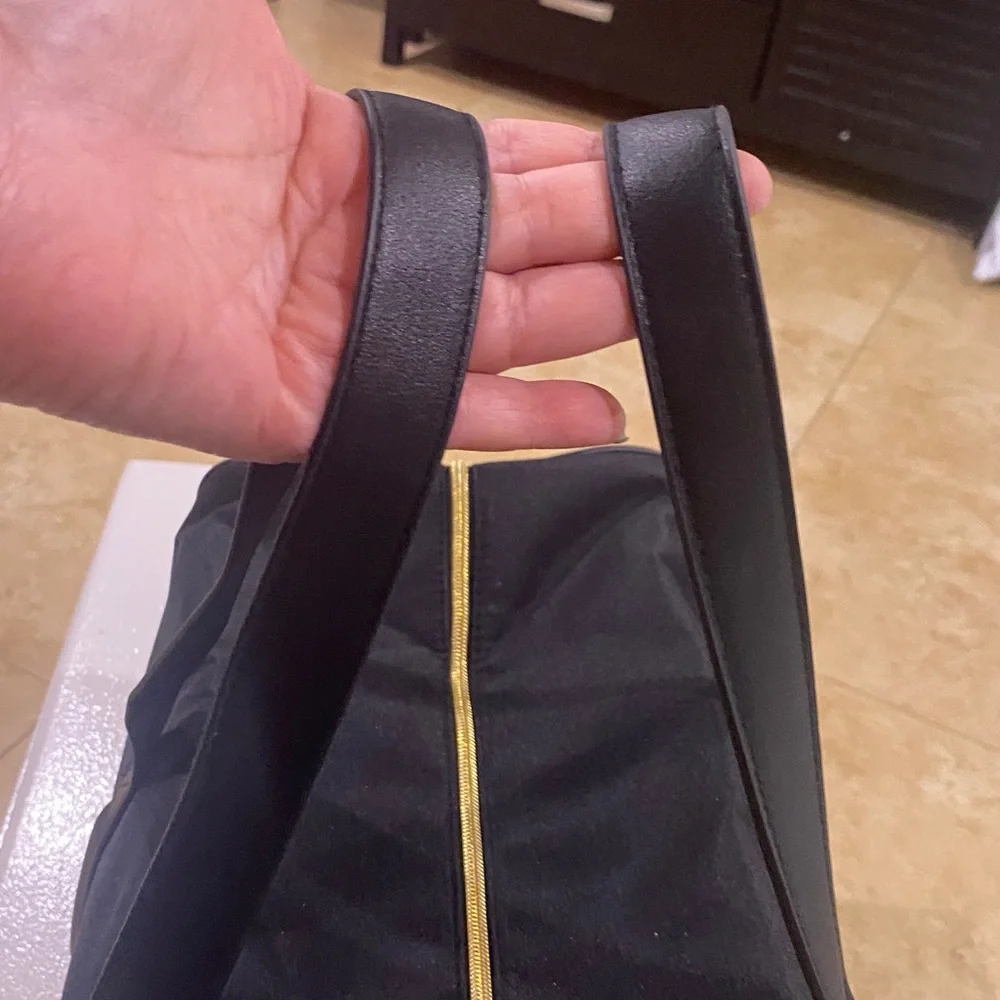 N/A azzaro black